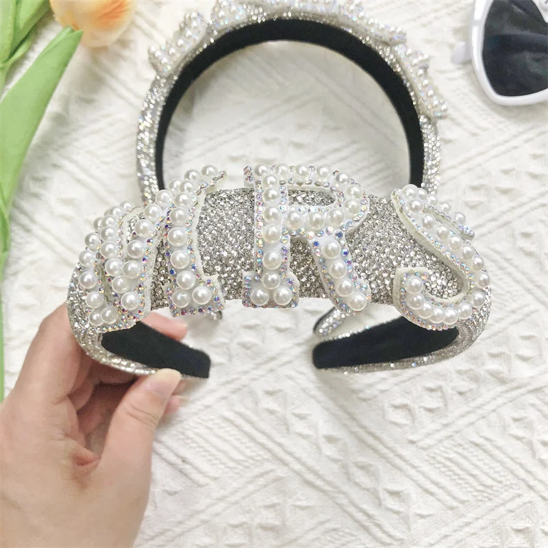 

Женская повязка на голову с короной и надписью «Bride/Mrs»