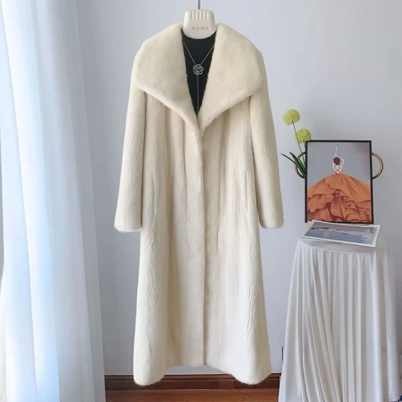 WinterNewLongFemaleMinkFurOuterwearArtificialLeatherJacketStraightCutCoatShortLengthPoloCollarNoSleeve-AliExpress200000345