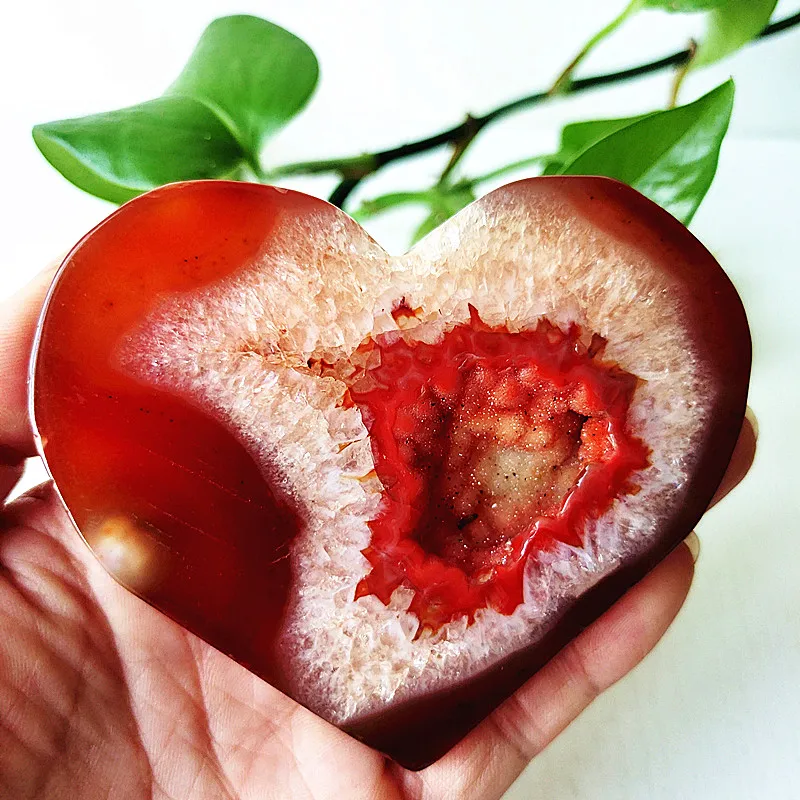 

Natural Stone Red Agate Slice Geode Crystal Chips Love Heart Room Decoration Home And Gemstone Carnelian Ornaments Reiki Healing