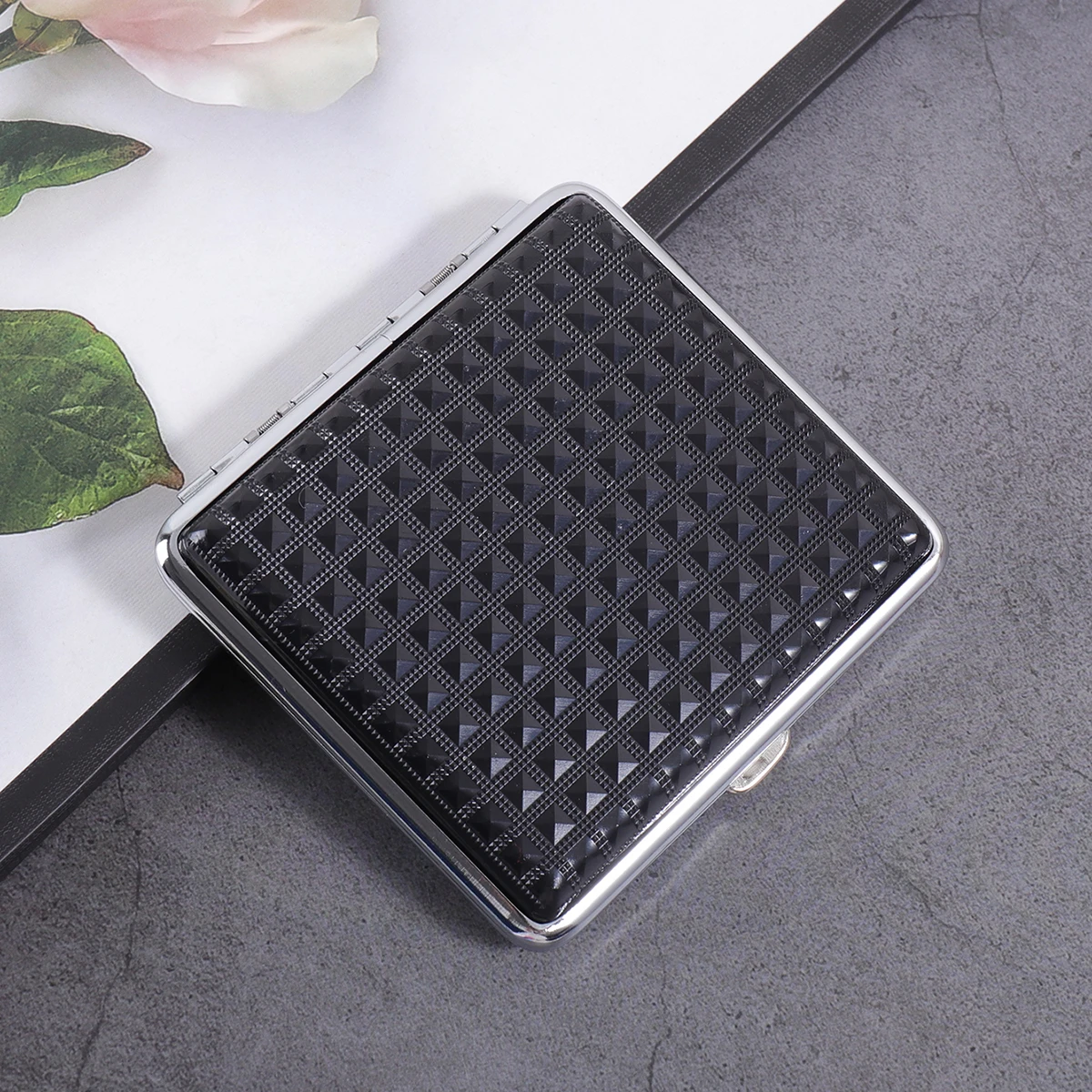 Elegant Checkered Cigarette Case - Portable, Durable, and Trendy Design