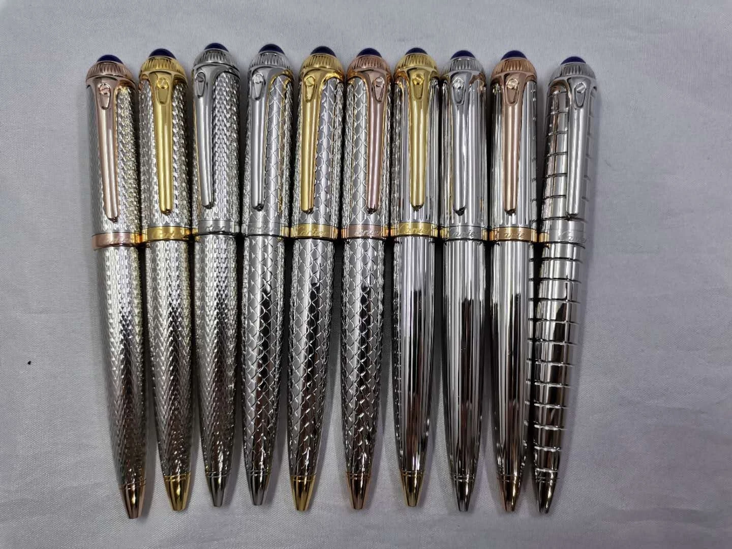 

Luxury Wakaka Pen ST240005 Carved black Rose Gold Ballpoint Pen Roller Ball Pen