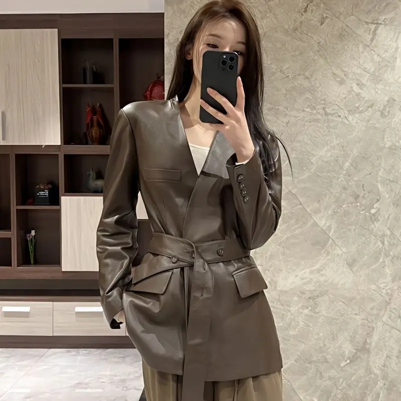 

2023 New V-collar Vintage PU Leather Jacket Women High Street Coats Loose-fitting Casual Stylish Mid-length Outerwear T666