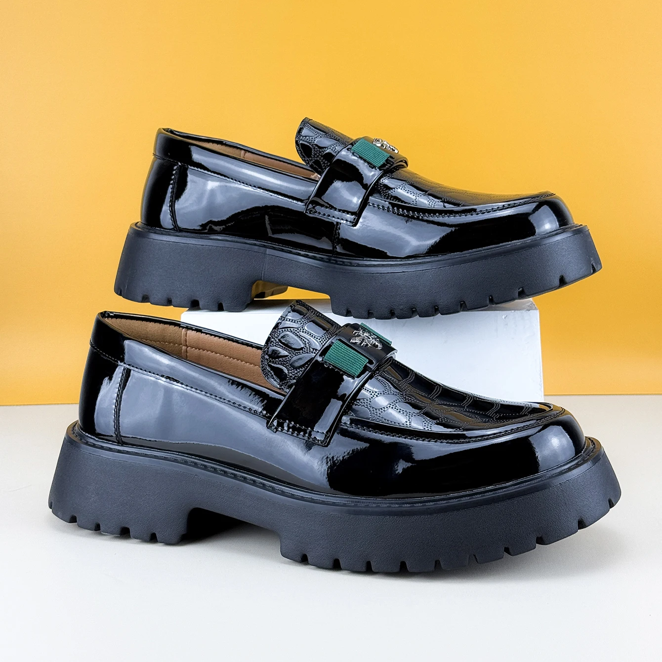 2025 Men's Round Toe Thick Soled Light Luxury Leather Shoes Loafers Non Slip Comfort Fashio Business Office Formal Dress Shoes - Image 5