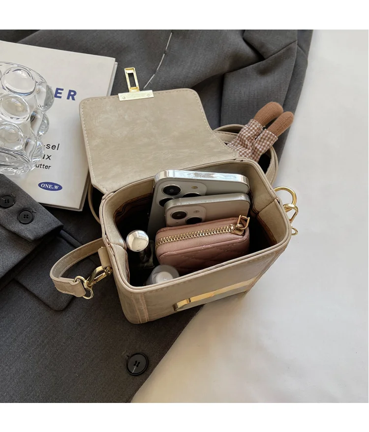 Popular Box Small Square for Women's 2023 Autumn New High Quality Crossbody Fashion Versatile One Shoulder Handheld Bag_voghion.com