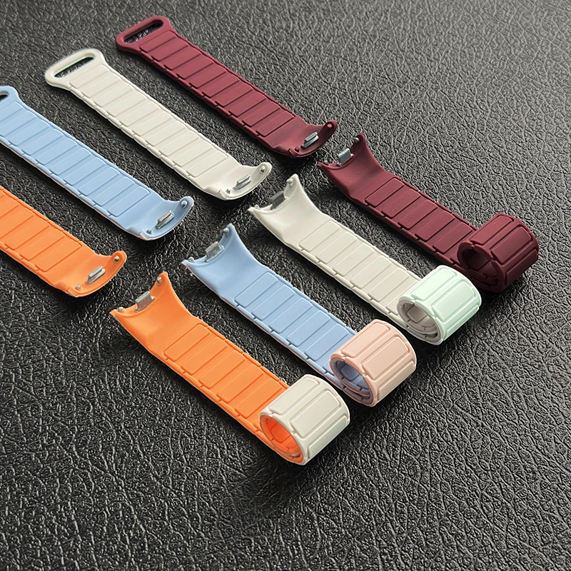 Magnetic Silicone Strap Bracelet for Smartwatch - Stylish Accessory Wristband