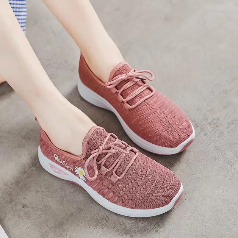 New Women's Shoes Autumn New True Fly Weaving Old Beijing Cloth Shoes Little Daisy Women's Casual Sports Shoes Walking Shoes