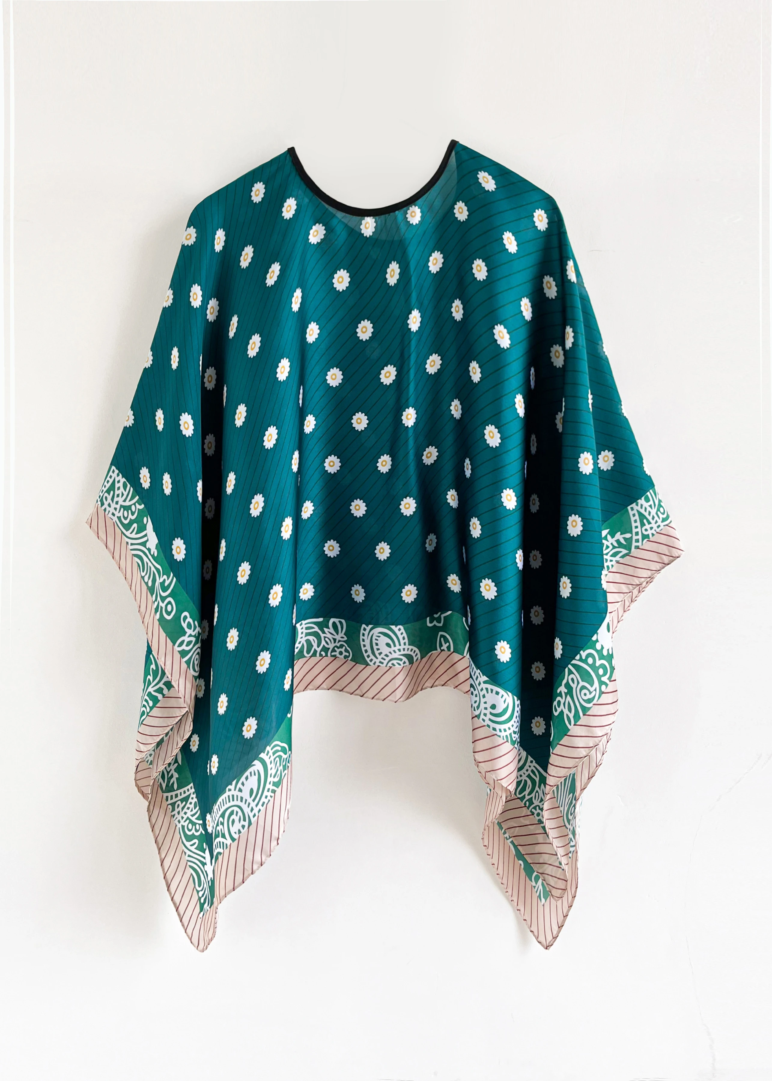 Poncho Pullover Shawl Sun Protection Scarf 2024 New Versatile Scarf Paired With Women's Loose Summer Sunscreen Leisure Clothing