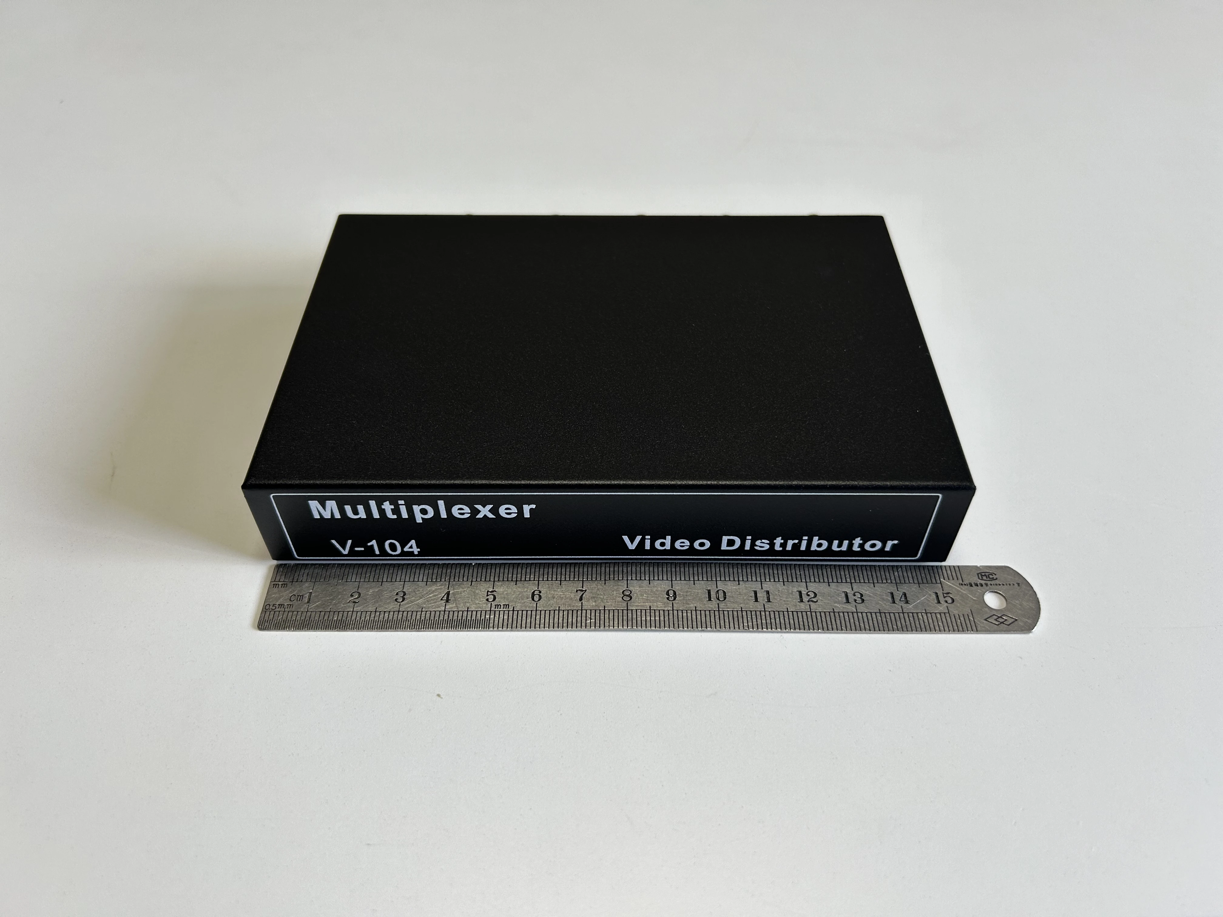 AC110V 220V 1 In 4 Out BNC Connector HDMI Splitter Analog Video Distributor 1-4CH Splitter Multiplexer Signal Gain for CCTV Security System