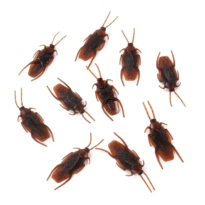 10 Scarafaggi Finti Realistici In PVC - 6,5 Cm - Scherzi E Giocattoli Per Feste Di Halloween E Pesce D'Aprile