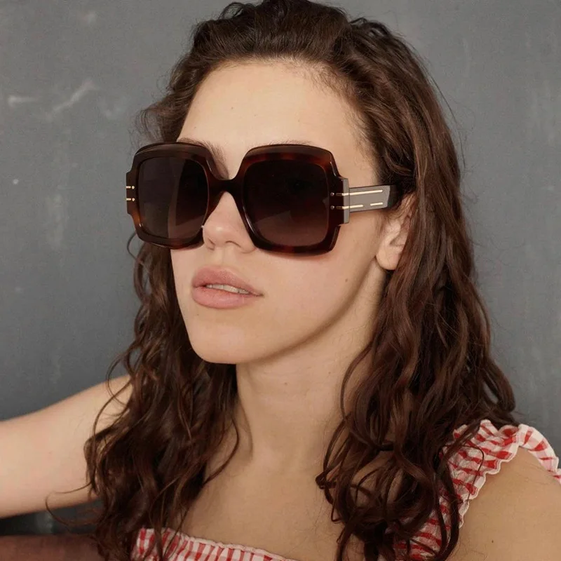 Vintage Oversized Sunglasses For Women Quality Black Gradient_voghion.com