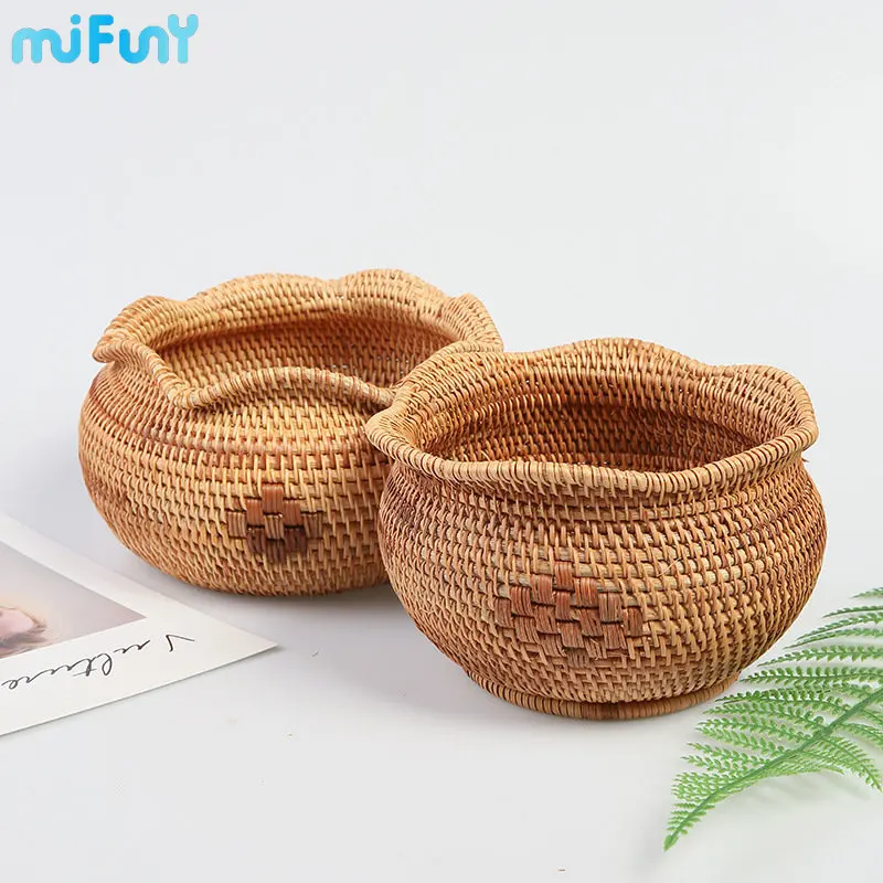 

MiFuny Handwoven Vine handmade Storage Baskets Rattan Tray Environmental Protection Candy Fruit Snack Desktop Home Decorative