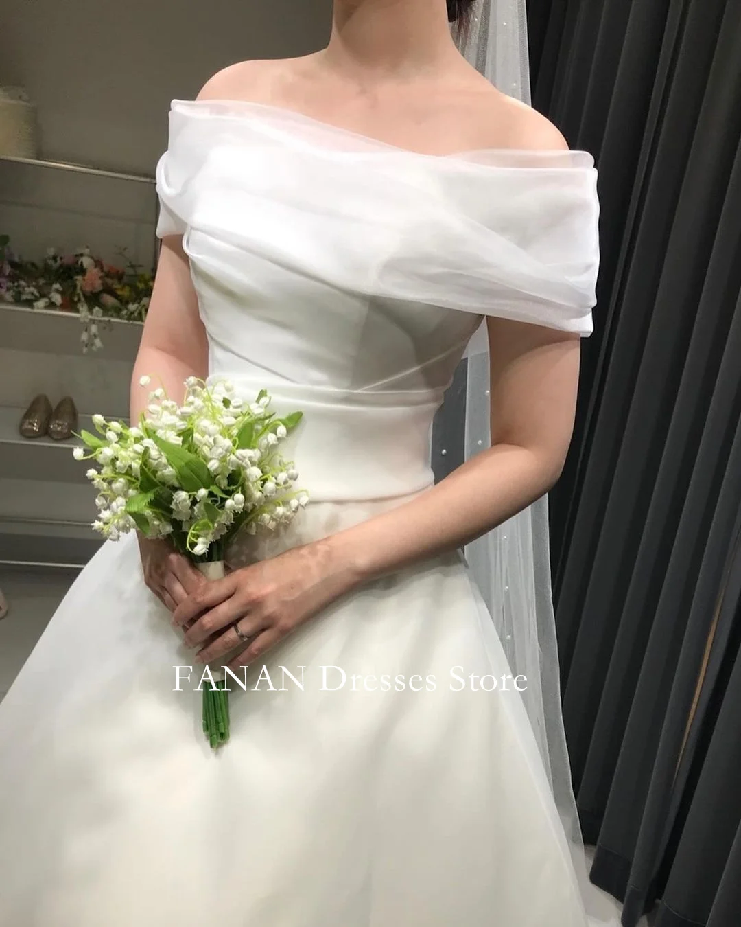 

FANAN Korea Ivory Short Sleeves Elegant Organza Wedding Dresses 웨딩드레스 A-Line Off the Shoulder Custom Made Bride Gowns Plus Size