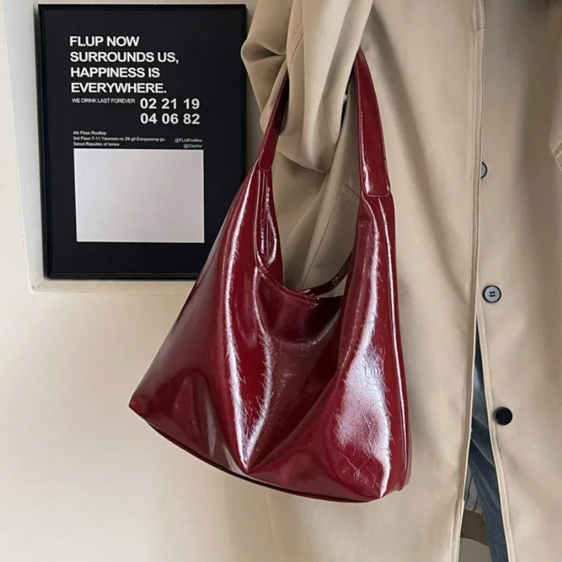 Large Capacity Red Bag For Women 2026 New Retro Texture Single Shoulder Tote Bags Fashion Versatile Casual Ladies Handbags