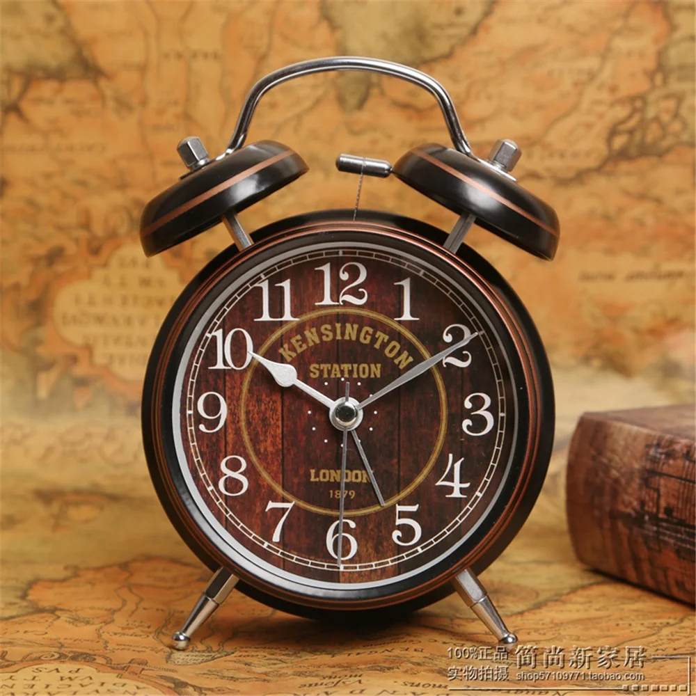 

Retro Alarm Clock with Metal Shell, Simple Table Clock, Morning Gets Up, Luminous Needle Clocks for Student, 4 in