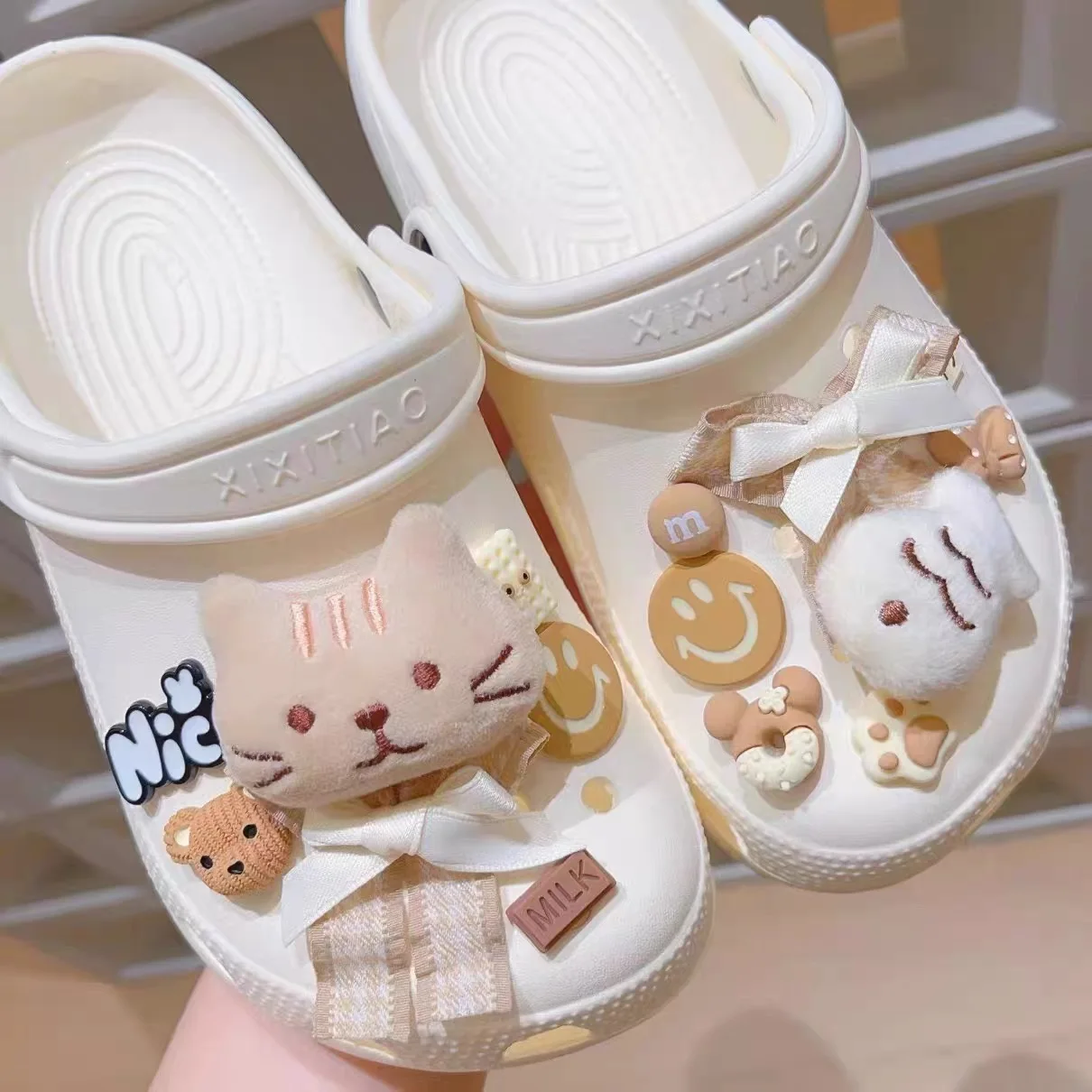 귀여운 3D 고양이 플러시 신발 장식 DIY 장식 버클 리본 구멍 있는 신발 샌들 휴일 크리스마스 선물 창의력