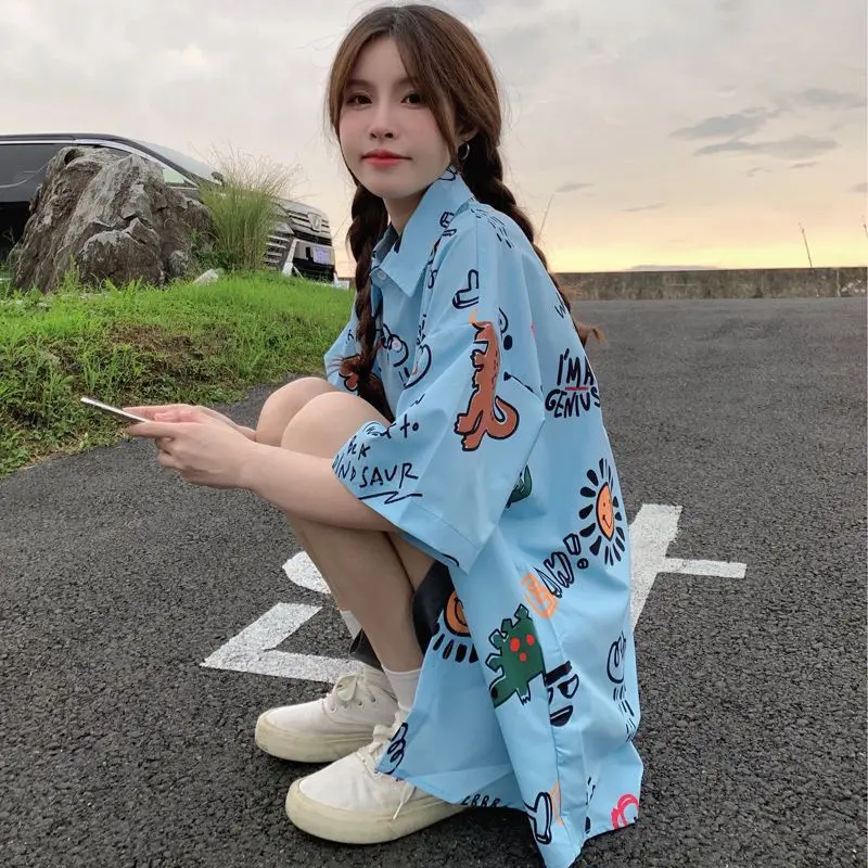 

Hong Kong style casual loose short sleeved shirt for women summer thin design niche shirt French chic top oversized t shirts y2k