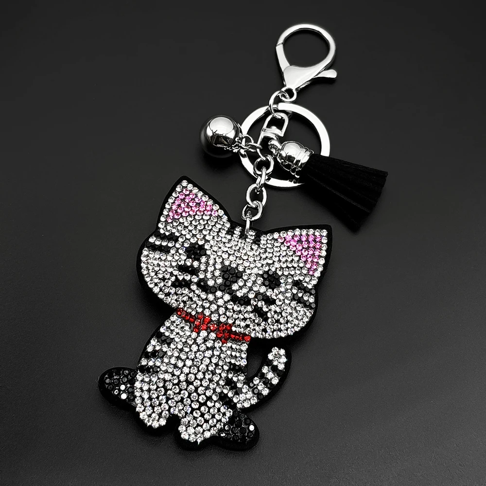 Niedlicher Katzen-Cartoon-Schlüsselanhänger für Damen und Herren, voll mit Bling-Bling-Kristallen, schwarzer Quaste, Tier- und Katzenliebhaber-Taschenanhänger, Schmuckgeschenke.