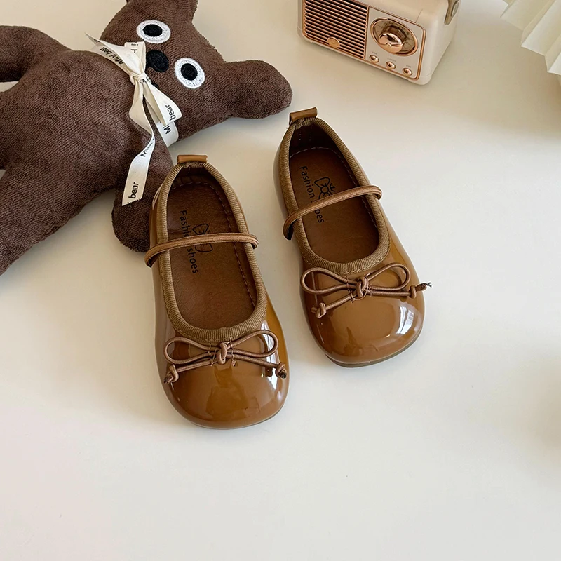 Girls Leather Shoes with Bow Anti Slip Soft Sole Round Toe PU Spring and Autumn Outdoor Casual Leather Shoessandalias De Mujer