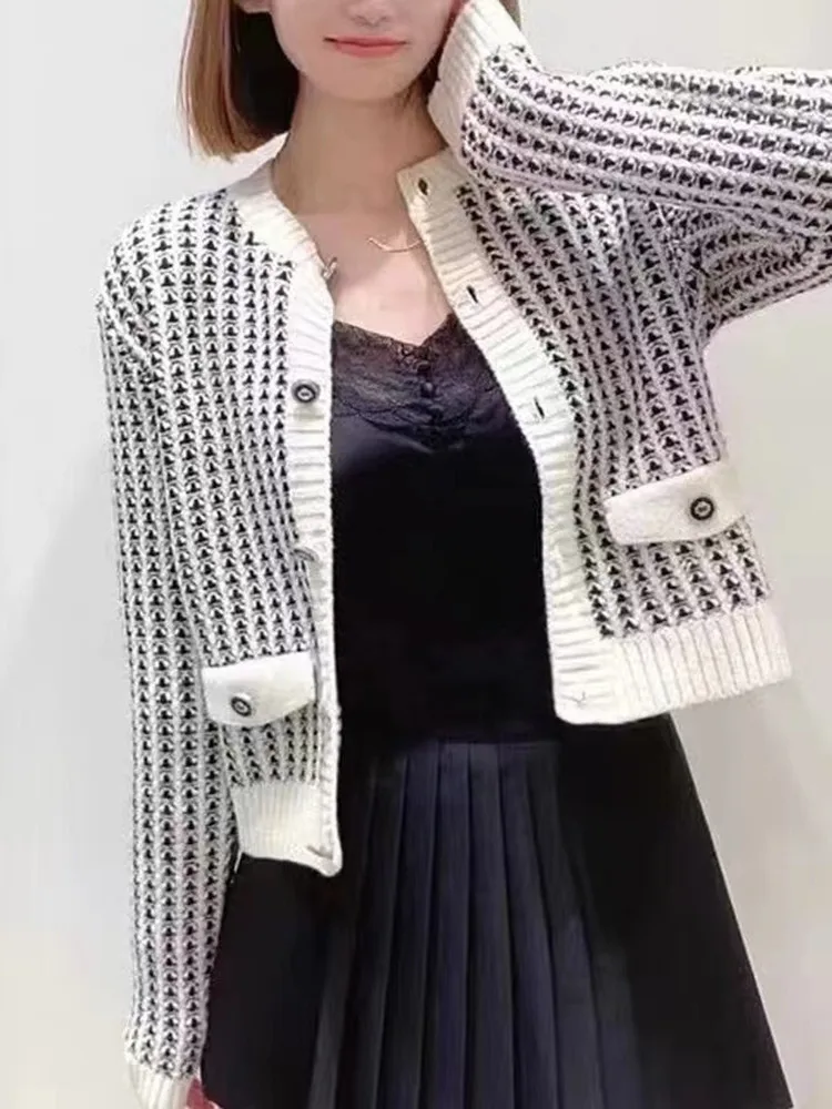 

Spring 2024 New Women's Knitted Cardigan Houndstooth Jacquard Coat Female Round Neck Temperament Elegant Single Breasted Sweater