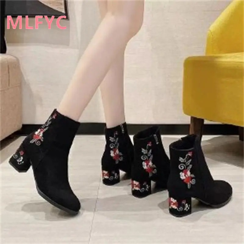 2022 Winter Retro Ethnic Style Embroidered Women's Boots Thick Heel High Heel National Style Embroidered Short Boots