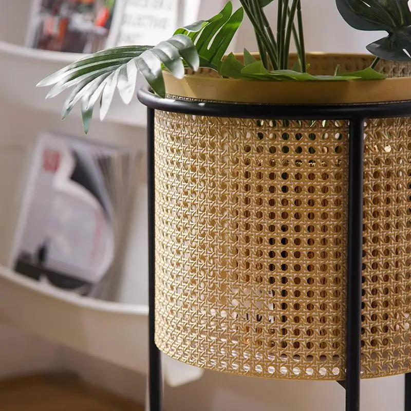 Imitation Wicker Flower Rack Iron Plant Basket Living Room Balcony Plant Holder Contemporary Greenery Display Flower Organizer