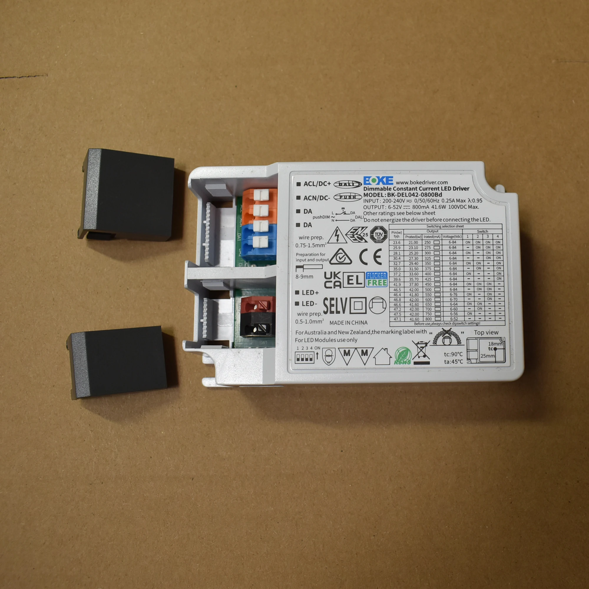 출력 6-84V DIP. 250mA-800mA DALI 푸시 DIM 디밍 가능 Led 드라이버 41W 변압기 깜박임 없는 1-100% 상업용 소프트 디밍
