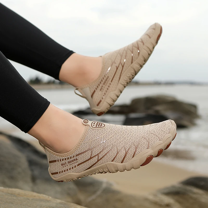 Unisex Wide-Toe Quick-Dry Water Shoes - Non-Slip, Soft-Sole, Ideal for Fitness & Beach Activities