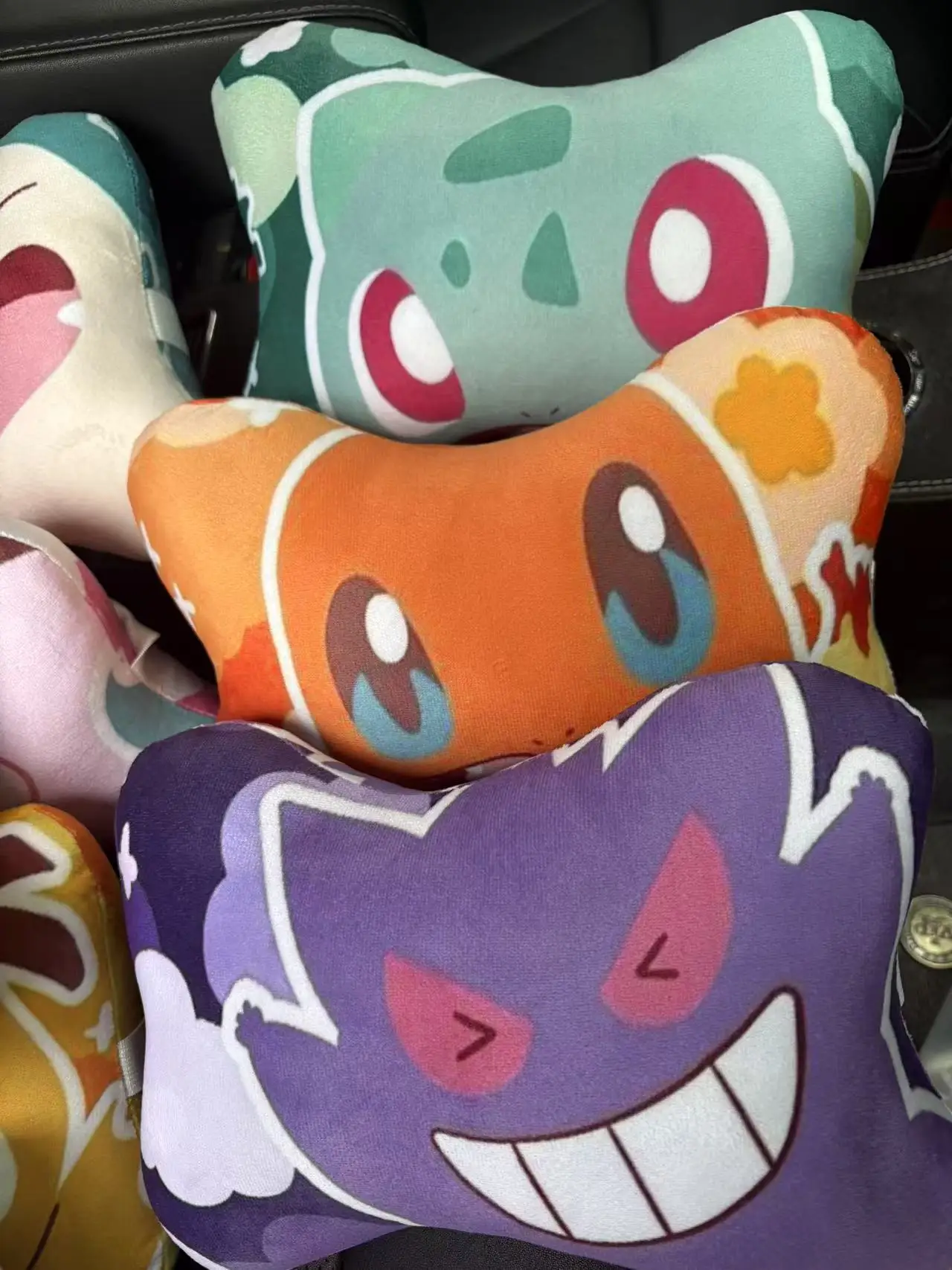 Pokemon Gengar Pikachu Bulbasaur Weiche Plüsch Auto Kissen Spielzeug Nette Charmander Squirtle Gefüllte Puppe Kopfstütze Auto Dekor Kinder Geschenke – Detail 3