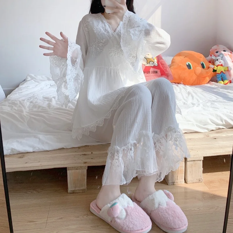 Ins Pajamas Spring Autumn 2022 Long Sleeve V-neck Embroidery Sweet Homewear Lace Patchwork 2 Piece Set Sleepwear Women