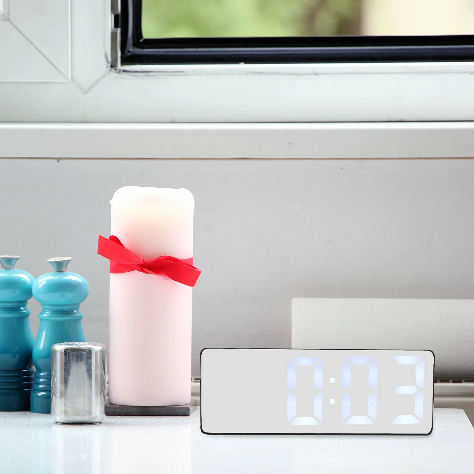 Alarm Clocks for Bedrooms Plug in Desk Electronics (aaa Batteries Not Included) 5