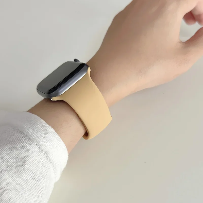 Premium Silicone Sports Band for Smartwatches - Versatile Size Options
