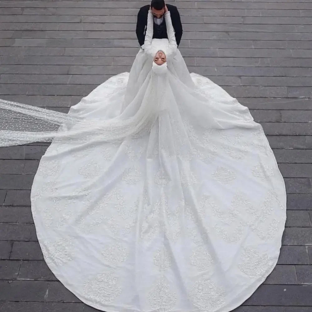 Wedding Dresses Muslim Mermaid Bridal Gowns Hijab Vintage Robe Detachable Train Lace Appliques Overskirt