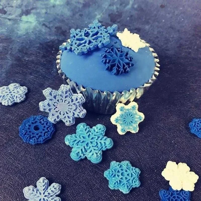 New Creative Handmade Molds Christmas DIY Bake Snowflake Mold Cookie Cake Silicone Bakeware Tools Cake Decoration Accessories