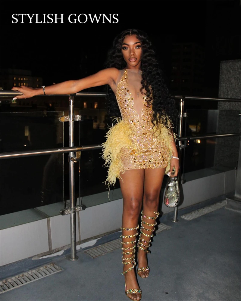 

Gold O Neck Short Prom Dress For Black Girls 2023 Beaded Crystal Evening Gown Birthday Party Gowns Feathers Mermaid Robe De Bal