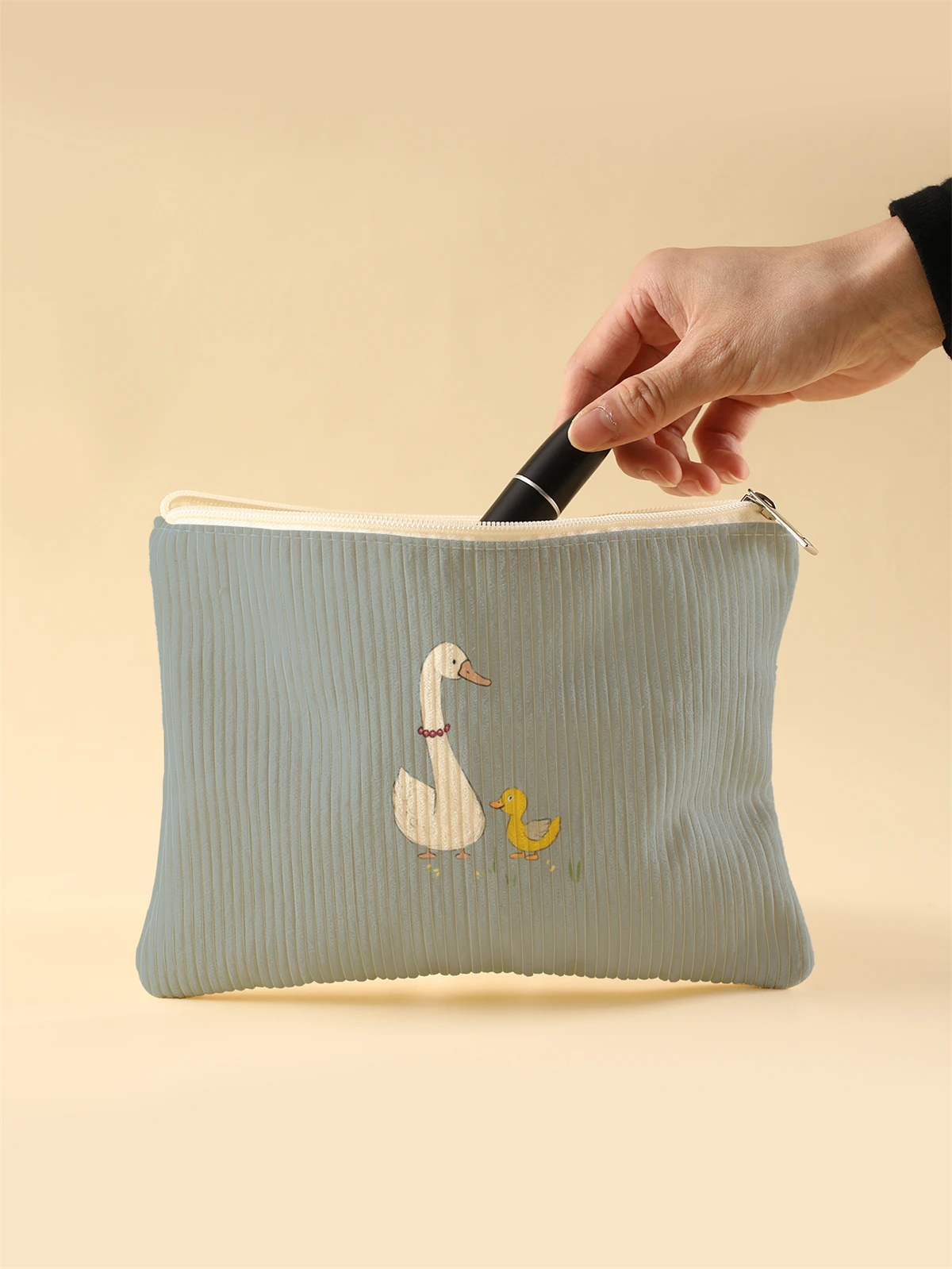 Women's Corduroy Travel Cosmetic Bag Portable Large Capacity Makeup Storage Organizer Zipper Clutch Purse Make up Bag