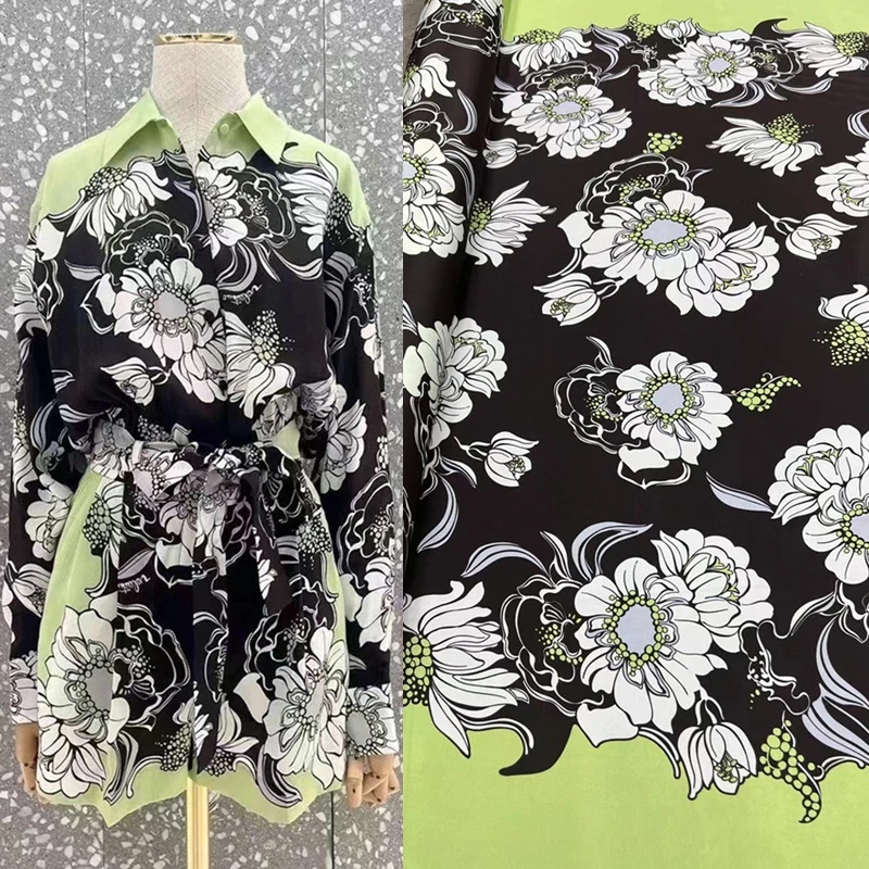 

Luxury Brand with Avocado Color Bottom White Flower Silk Stretch Crepe De Chine Fabric Position Shirt Skirt Designer Div Fabric