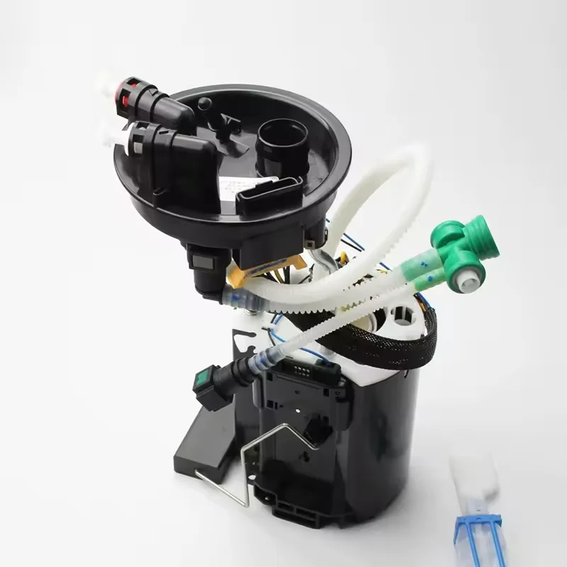 ツタンカーメン 2015-2018 Volvo Pump Assembly 31338272 | TascaParts.com