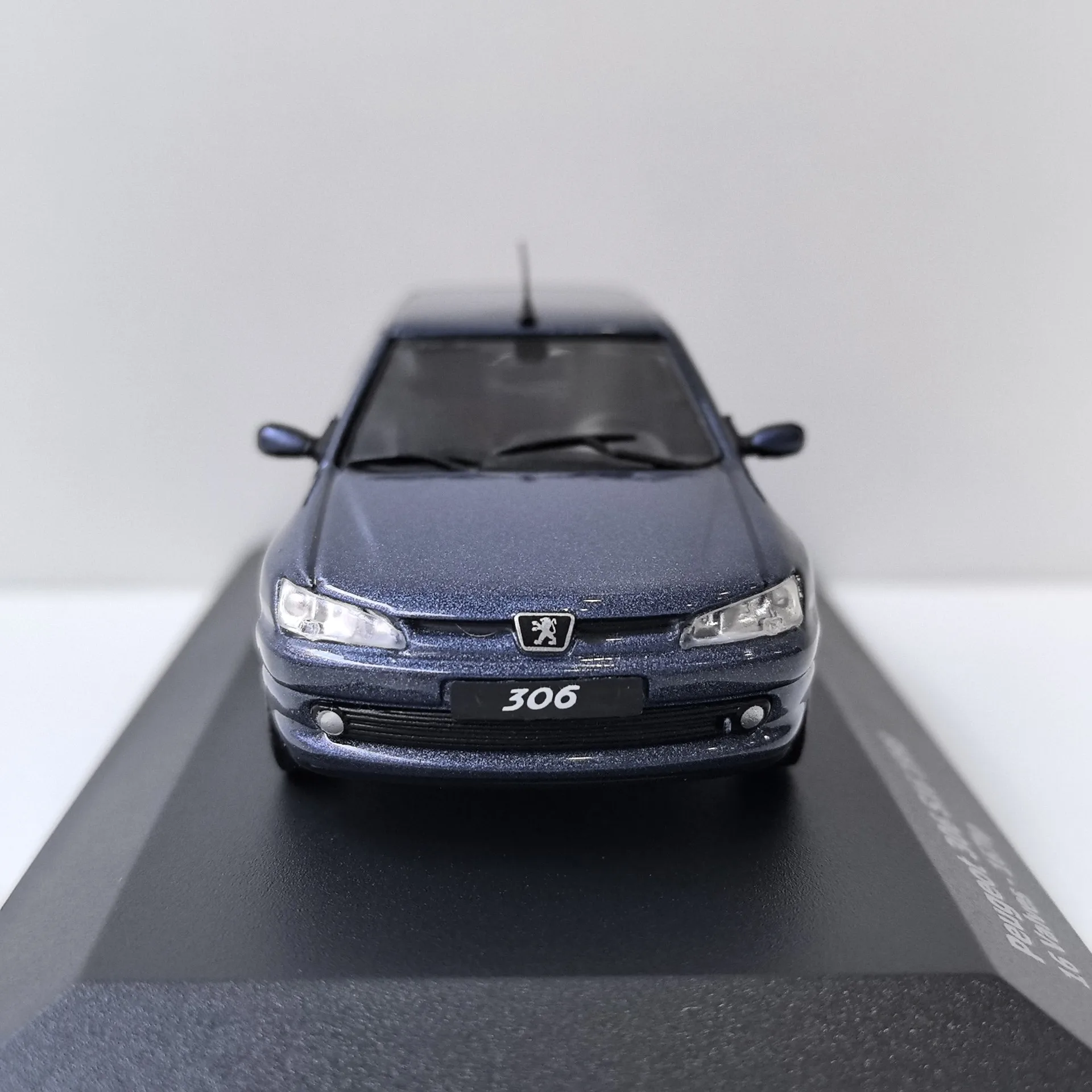 Solido 1/43 - Peugeot 306 S16 Gendarmerie - Modèle Diecast Collection