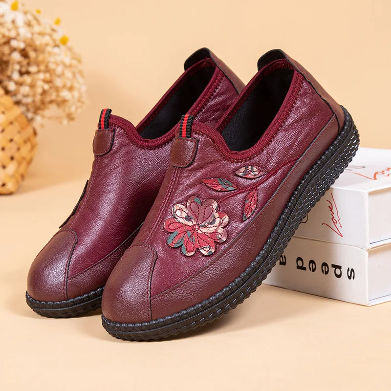 

Туфли женские тканевые с вышивкой, Нескользящие, мягкая подошва, дышащие, для мам, бабушка, весна-осень