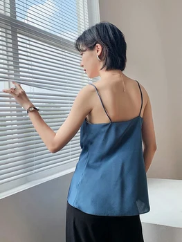 AOSSVIAO قطع علوية من الحرير الساتان للسيدات لصيف 2025 بحزام مثير أساسي بحزام سباغيتي قطع علوية نسائية بدون أكمام سترة كاميس 3