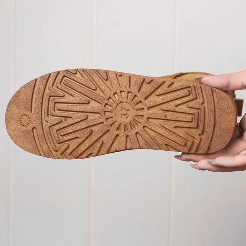 Foreign trade plus size snow boots female 2023 winter new warm couple snow boots Joker boots 44