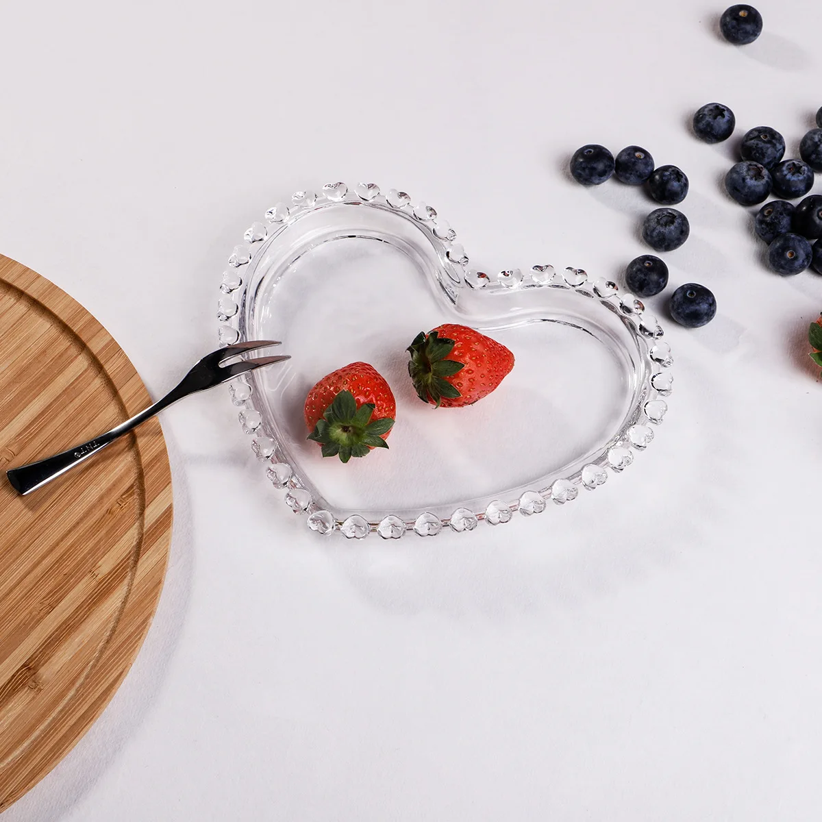 

Dessert Plate Transparent Glass Love Cake Tray Restaurant Fruit Dish with Cover Cake Stand Wedding Birthday Party Decoration