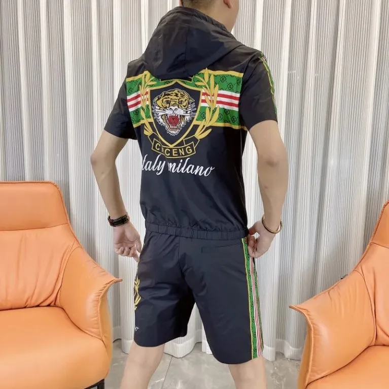 

Summer Men's Sets Short Sleeve Tracksuit Men three Color Suit Casual Men Two Pieces Set Streetwear Men's Set