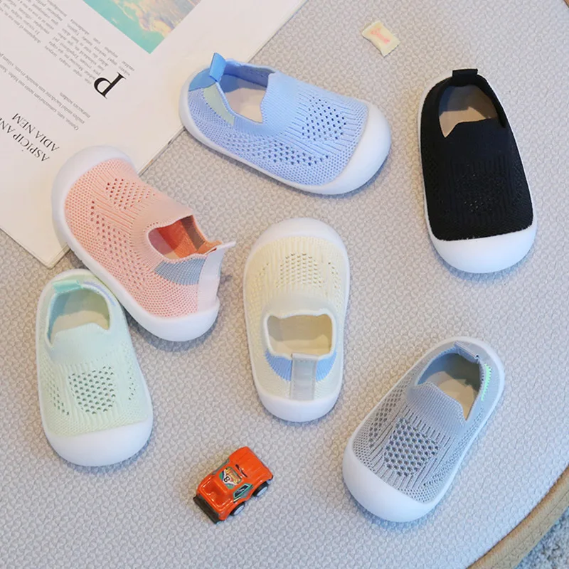 

Spring and summer new children's breathable fly mesh shoes anti-collision soft bottom candy color casual shoes