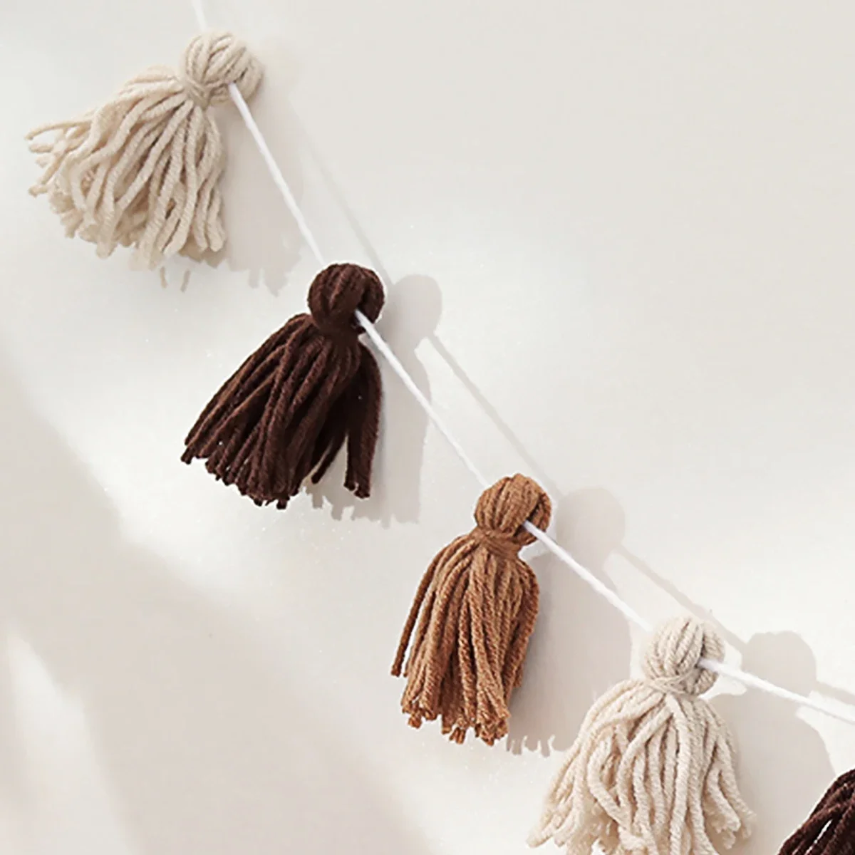 Tassel Children's Room Tent Decoration Woolen Spike Pull Flower Holiday Party Decoration Banner Party Decoration