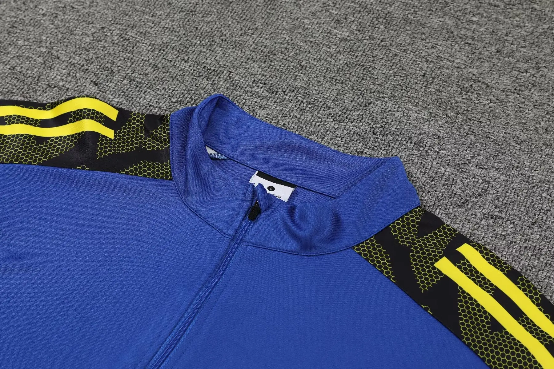 مجموعة موحدة لكرة القدم الأمريكية للرجال ، ملابس ت...