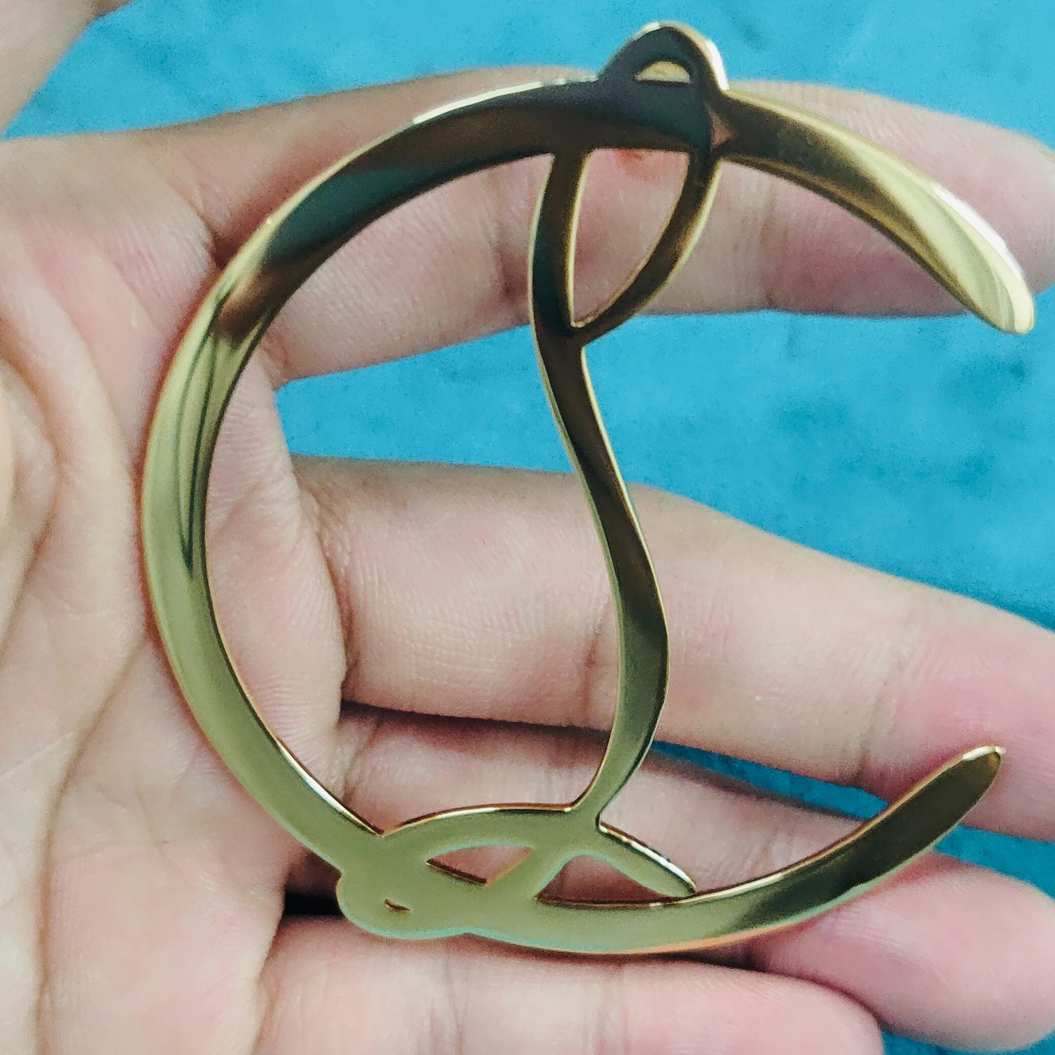 Рисунок 2 - Женские серьги-гвоздики из нержавеющей