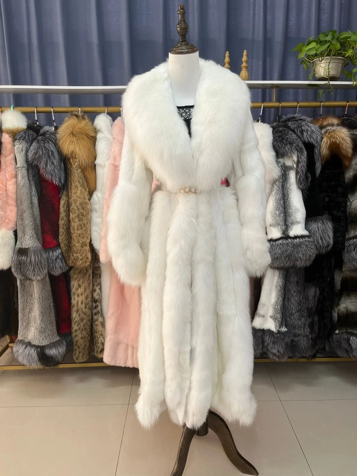 Manteau Femme Felini Saga Fox En Véritable Fourrure Blanche - Taille 40-42 - Occasion