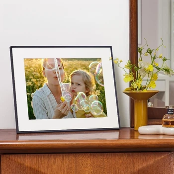 Wirecutter's Best Digital Frame for Gifting，Walden 15"