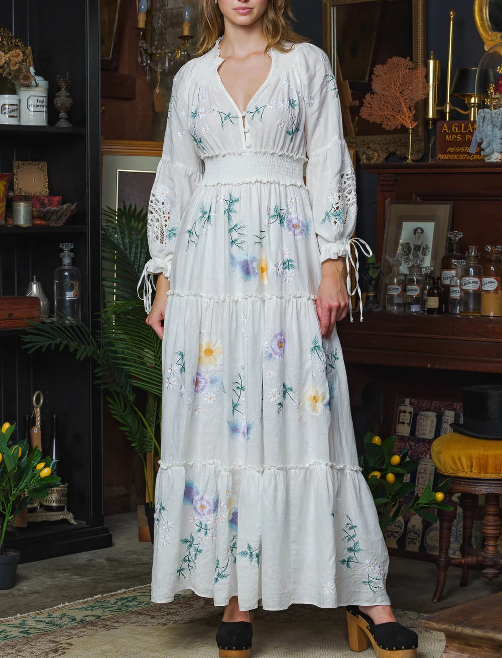

Vintage Floral Embroidery Dress Spring Autumn 2023 Casual Deep V Neck Cotton Vestidos Elegant Long Sleeve Boho Dress for Women